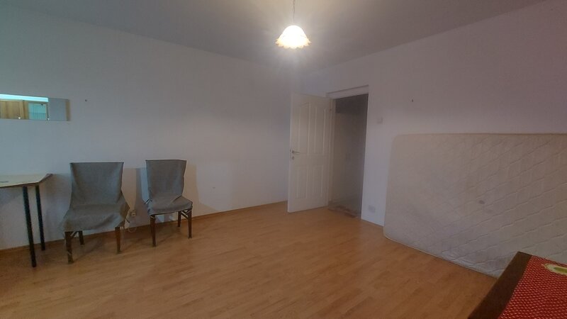 Bucur Obor, Liceu Iulia Hasdeu,