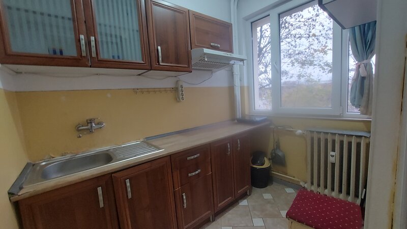 Bucur Obor, Liceu Iulia Hasdeu,