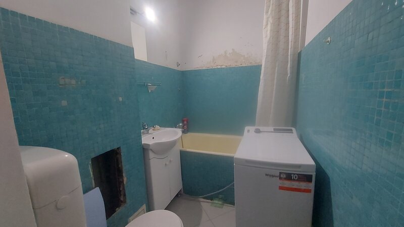 Bucur Obor, Liceu Iulia Hasdeu,